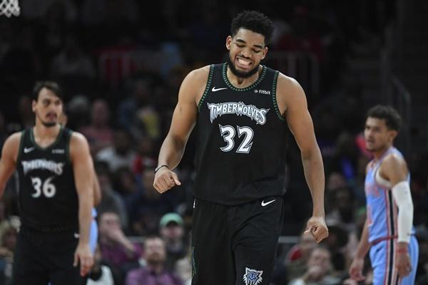 罗德里戈：皇马目前更衣室氛围？非常好，一如既往地好（罗德里戈：皇马更衣室氛围依旧极佳）