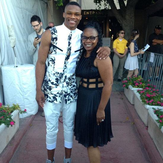 篮球CBA球队对阵激烈，比分胶着（CBA激战正酣，比分难分伯仲）