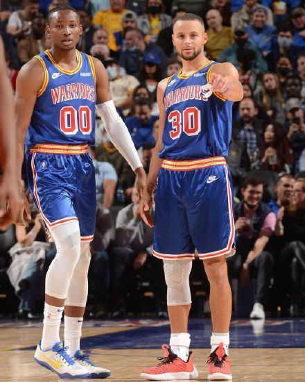 TA：利物浦目前看起来非常混乱，他们的卫冕梦想已支离破碎（TA：利物浦近况混乱不堪，卫冕之梦已然破灭）