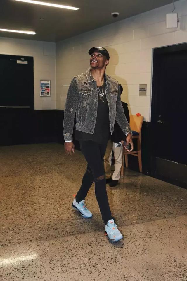 斯普利特：这对杨瀚森是一次很好的教训，可以帮助他提升自己（斯普利特：这次经历对杨瀚森而言是宝贵一课，有助于他成长）