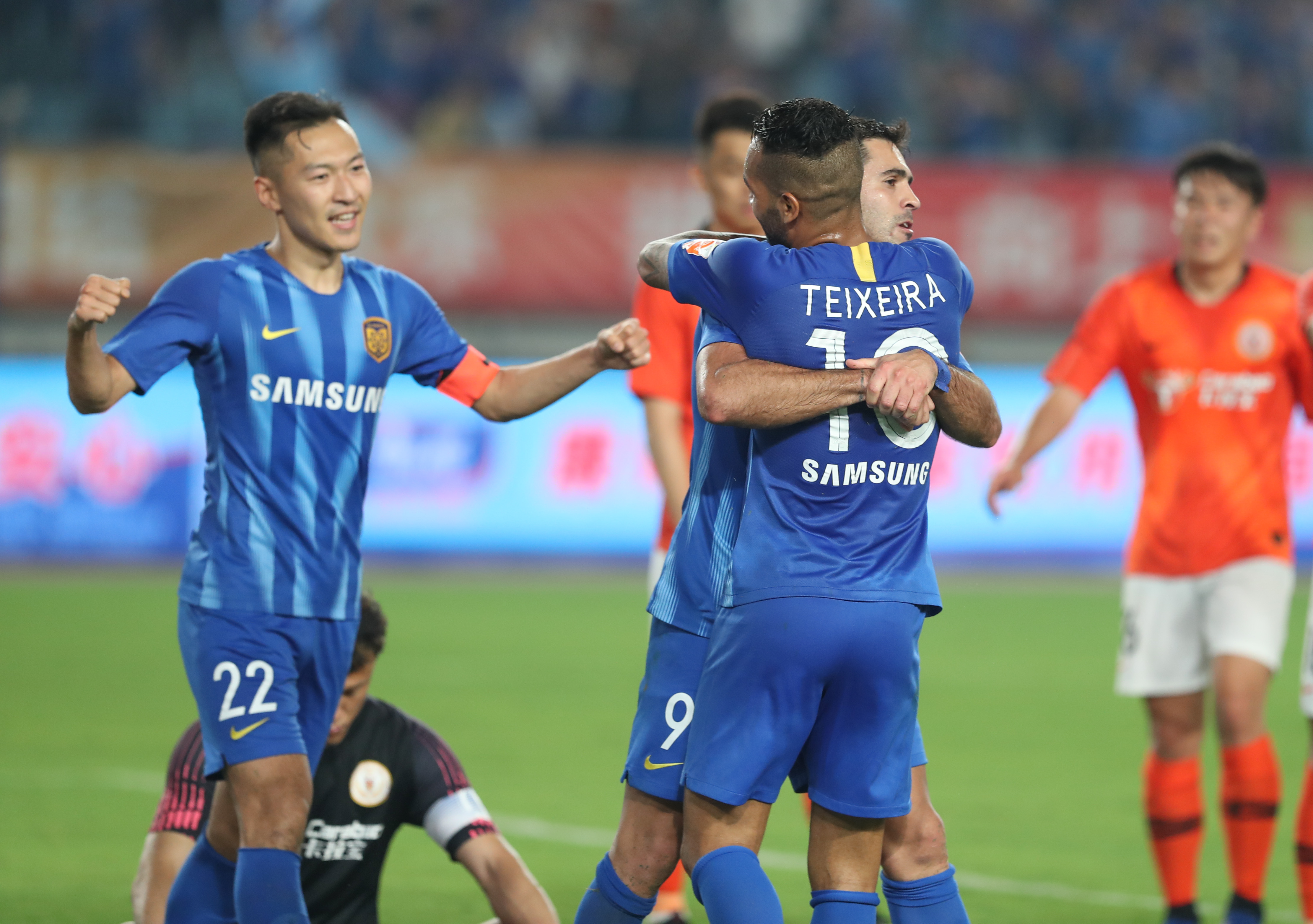 卡纳瓦罗：乌兹别克第一次参加世界杯没有压力，输赢都是好事（卡纳瓦罗：乌兹别克世界杯首秀无压力，胜负都是收获）