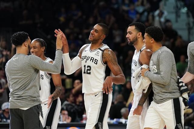 用梅西名字命名球场？巴萨副主席：我们有其他方式向他致敬（巴萨副主席回应是否以梅西命名球场：将以其他方式表达致敬）